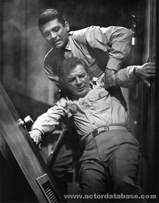 David Hedison and Richard Basehart in Voyage to the Bottom of the Sea