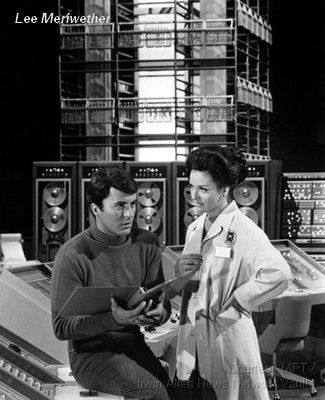 Lee Meriwether in The Time Tunnel with James Darren