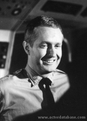 Robert Dowdell in Voyage to the Bottom of the Sea