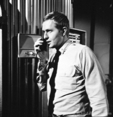 Robert Dowdell in Voyage to the Bottom of the Sea