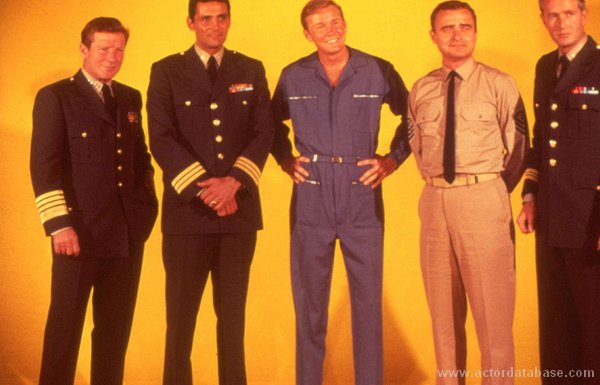 Richard Basehart, David Hedison, Allan Hunt, Terry Becker and Bob